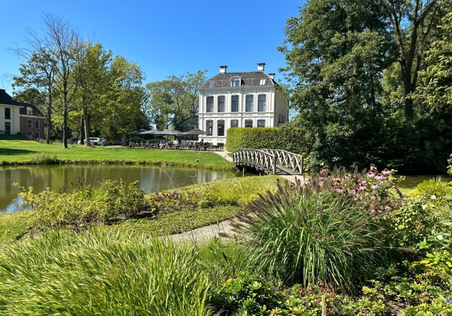 0b54d6af-22c3-4a60-ad27-8cda03c01a97